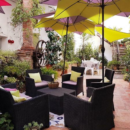 Le Presbytere Bed & Breakfast Rivesaltes Bagian luar foto