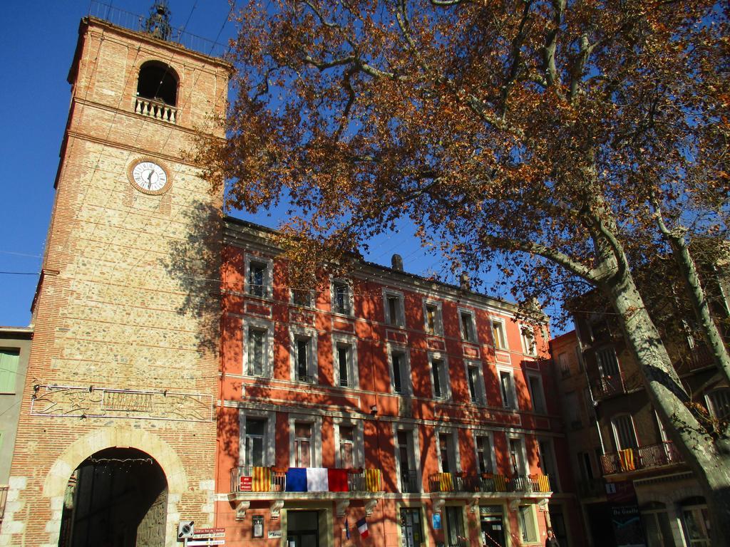 Le Presbytere Bed & Breakfast Rivesaltes Ruang foto