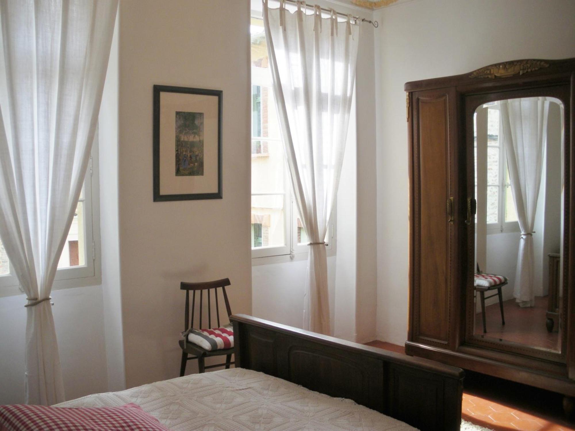 Le Presbytere Bed & Breakfast Rivesaltes Ruang foto