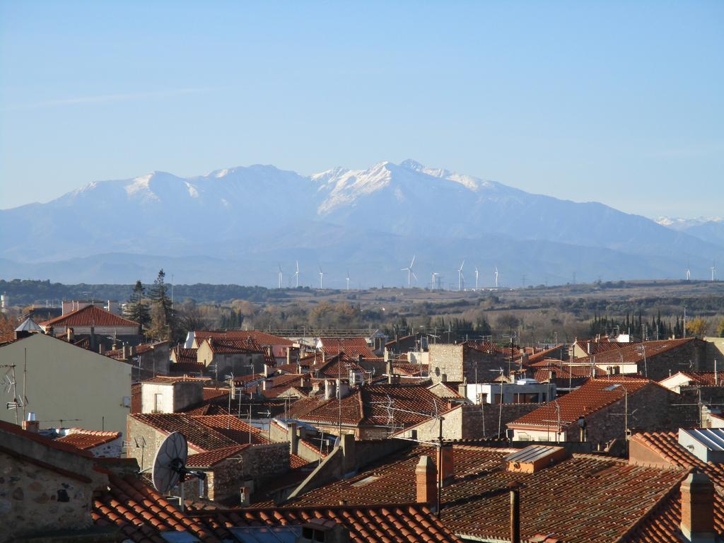 Le Presbytere Bed & Breakfast Rivesaltes Ruang foto